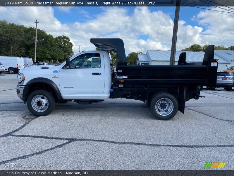  2019 5500 Tradesman Regular Cab 4x4 Chassis Bright White