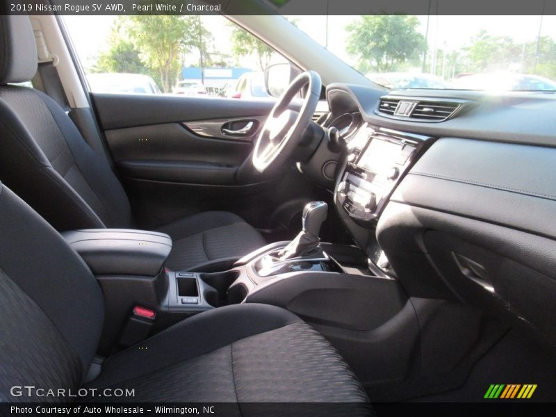 Pearl White / Charcoal 2019 Nissan Rogue SV AWD