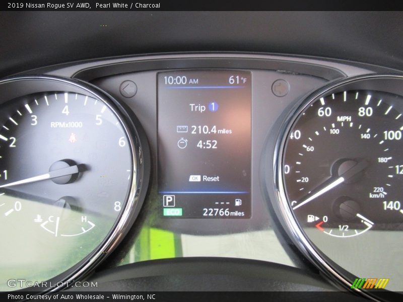 Pearl White / Charcoal 2019 Nissan Rogue SV AWD