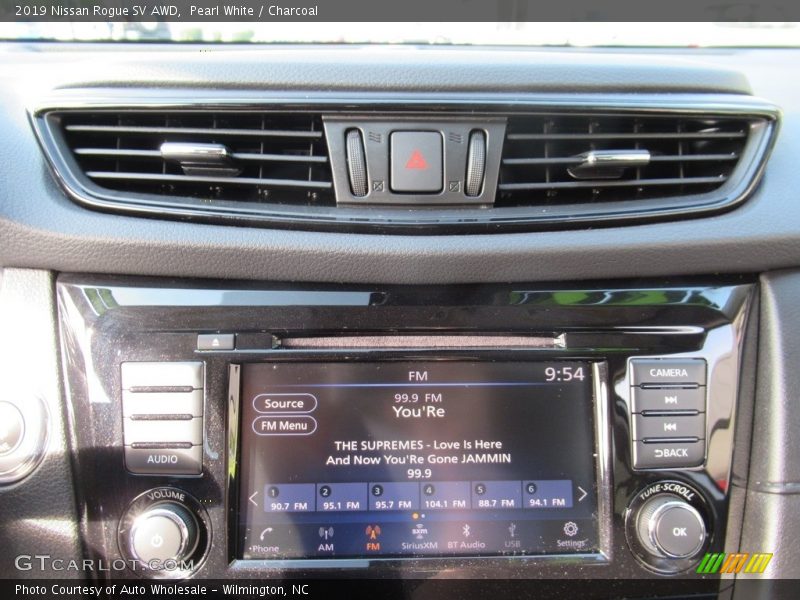 Pearl White / Charcoal 2019 Nissan Rogue SV AWD
