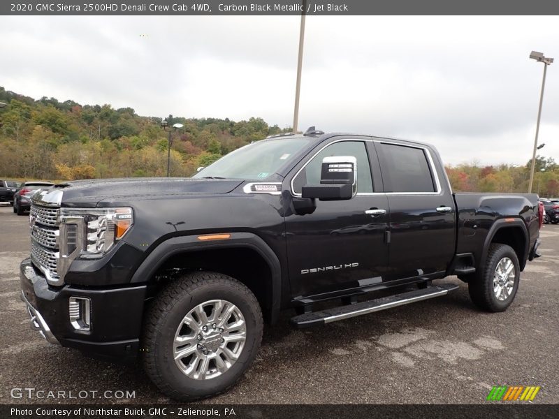 Front 3/4 View of 2020 Sierra 2500HD Denali Crew Cab 4WD