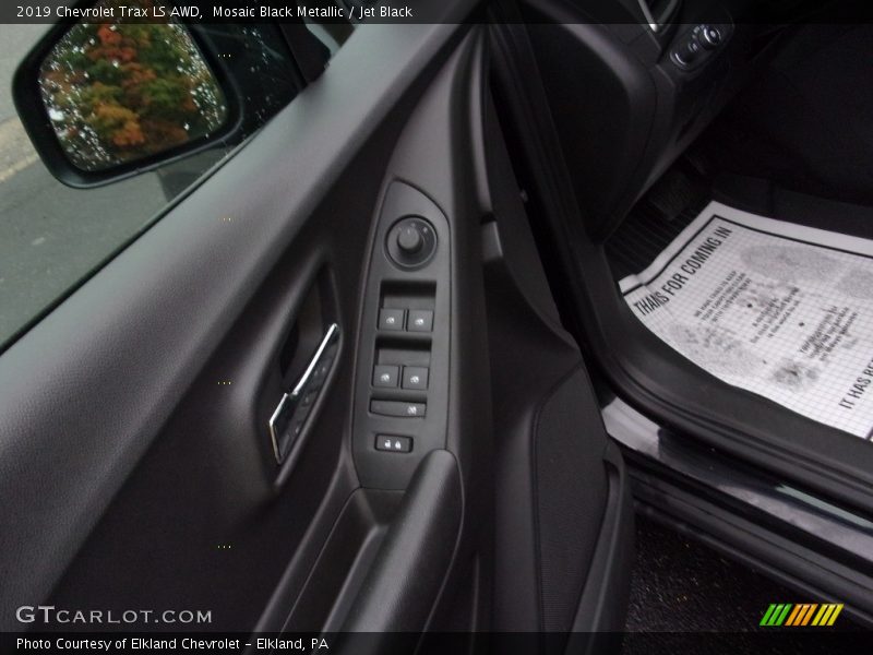 Mosaic Black Metallic / Jet Black 2019 Chevrolet Trax LS AWD