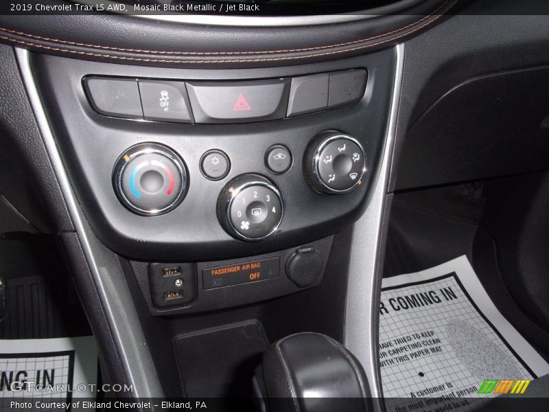 Mosaic Black Metallic / Jet Black 2019 Chevrolet Trax LS AWD