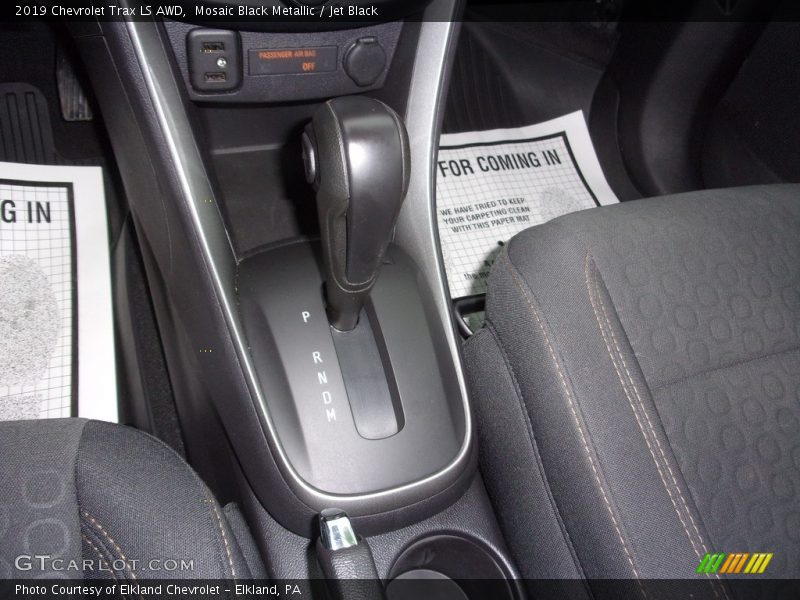 Mosaic Black Metallic / Jet Black 2019 Chevrolet Trax LS AWD