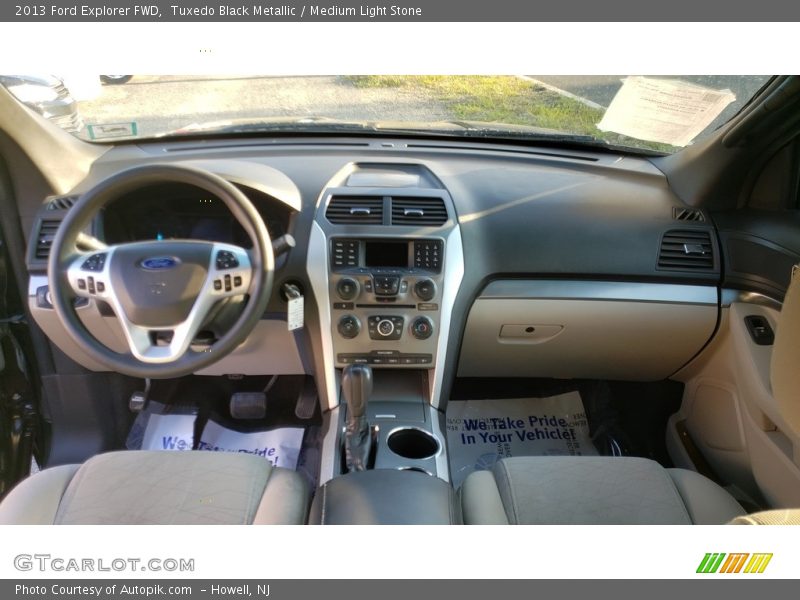 Tuxedo Black Metallic / Medium Light Stone 2013 Ford Explorer FWD