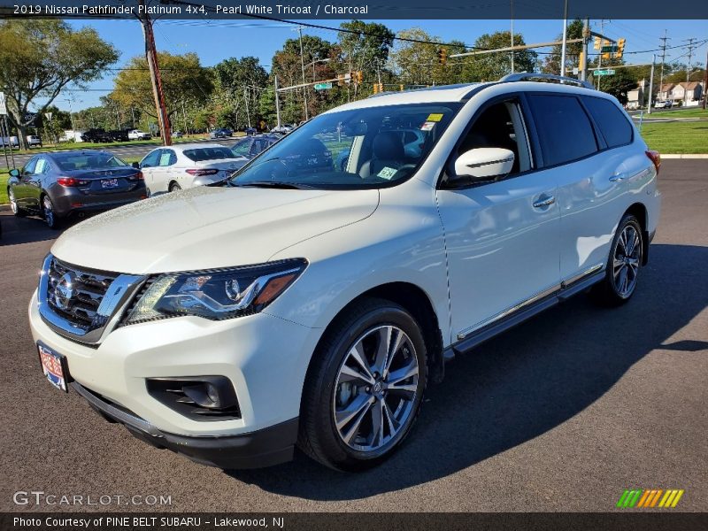 Pearl White Tricoat / Charcoal 2019 Nissan Pathfinder Platinum 4x4