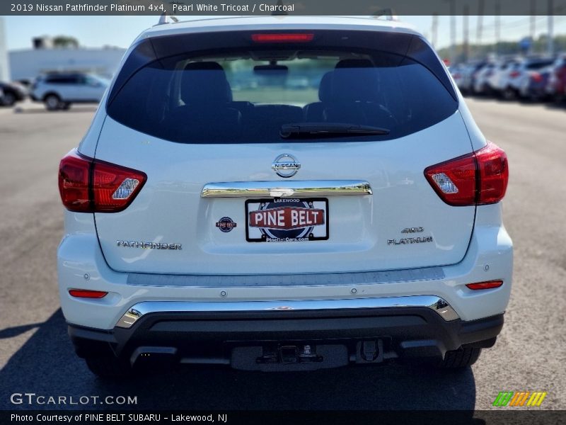 Pearl White Tricoat / Charcoal 2019 Nissan Pathfinder Platinum 4x4
