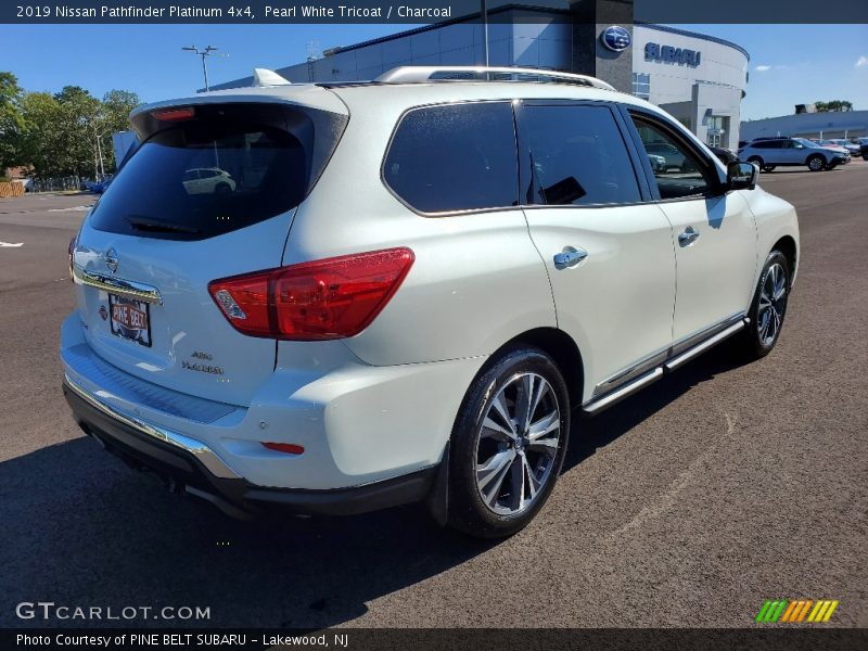 Pearl White Tricoat / Charcoal 2019 Nissan Pathfinder Platinum 4x4