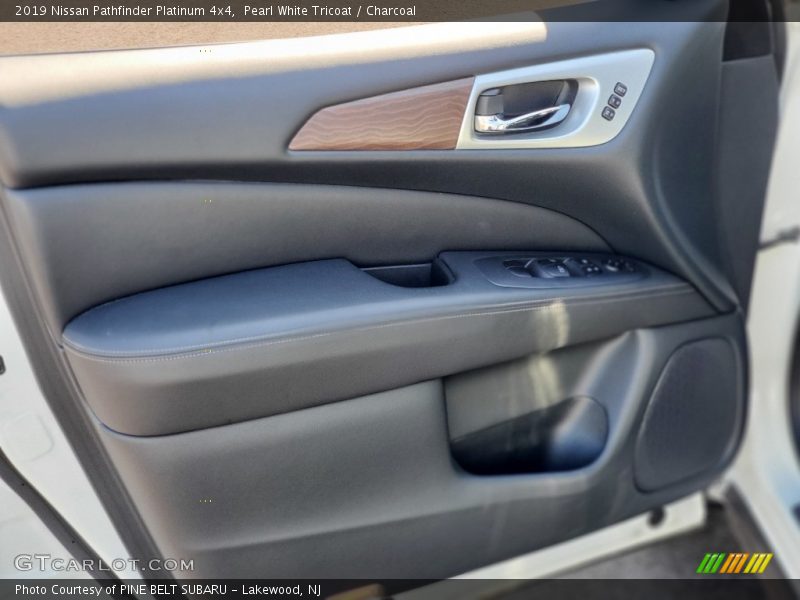 Pearl White Tricoat / Charcoal 2019 Nissan Pathfinder Platinum 4x4