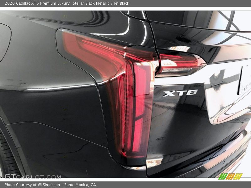 Stellar Black Metallic / Jet Black 2020 Cadillac XT6 Premium Luxury