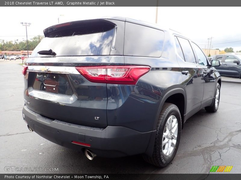 Graphite Metallic / Jet Black 2018 Chevrolet Traverse LT AWD