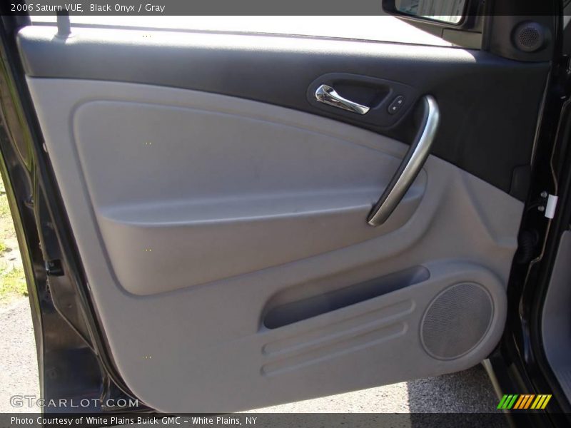 Black Onyx / Gray 2006 Saturn VUE