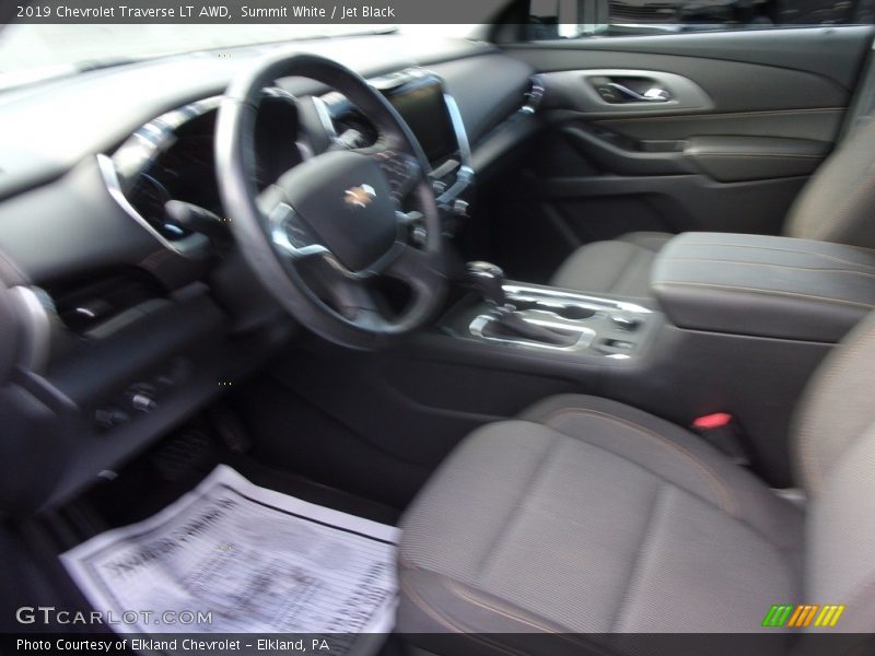 Summit White / Jet Black 2019 Chevrolet Traverse LT AWD