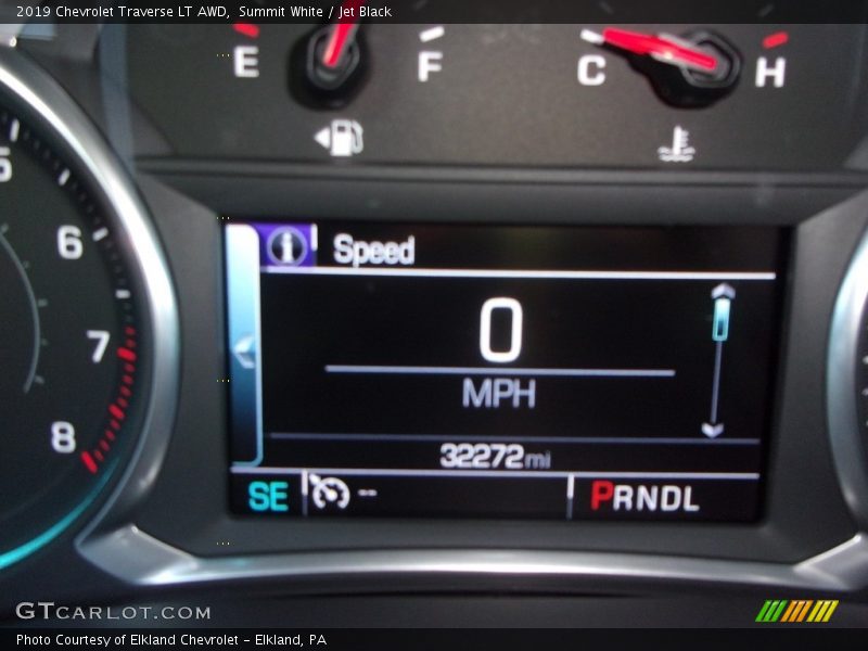 Summit White / Jet Black 2019 Chevrolet Traverse LT AWD