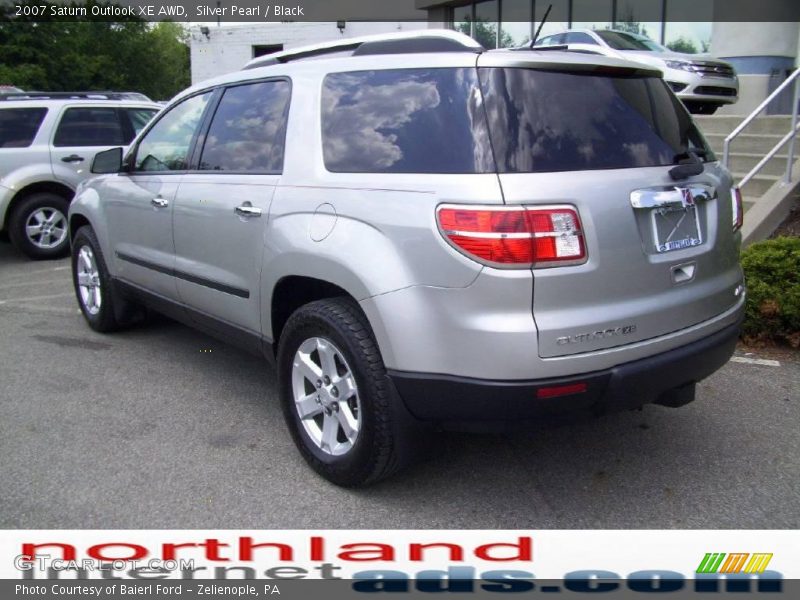 Silver Pearl / Black 2007 Saturn Outlook XE AWD