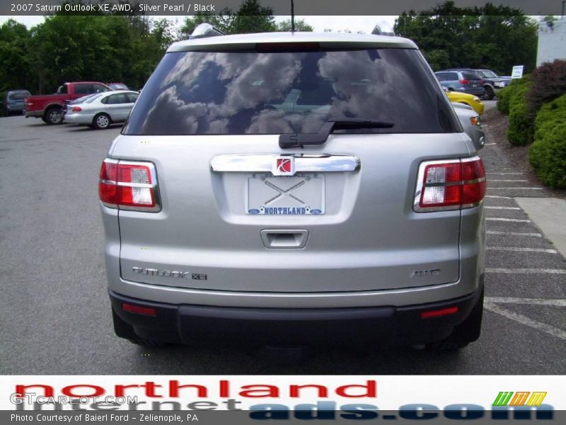 Silver Pearl / Black 2007 Saturn Outlook XE AWD