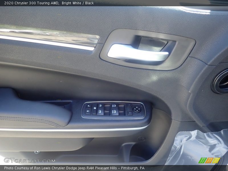 Bright White / Black 2020 Chrysler 300 Touring AWD