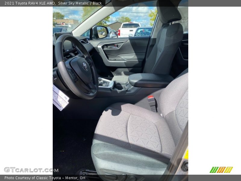 Silver Sky Metallic / Black 2021 Toyota RAV4 XLE AWD