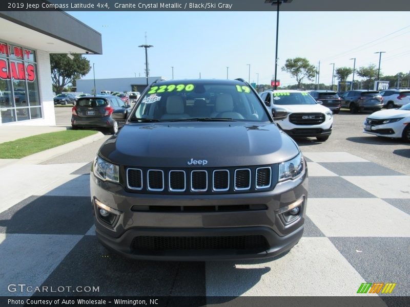 Granite Crystal Metallic / Black/Ski Gray 2019 Jeep Compass Latitude 4x4