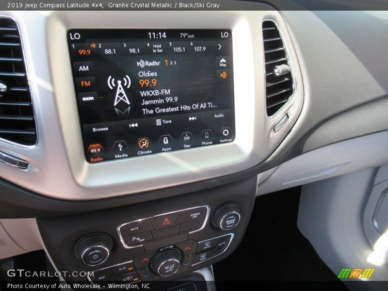 Granite Crystal Metallic / Black/Ski Gray 2019 Jeep Compass Latitude 4x4