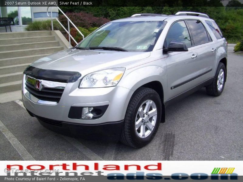 Silver Pearl / Black 2007 Saturn Outlook XE AWD