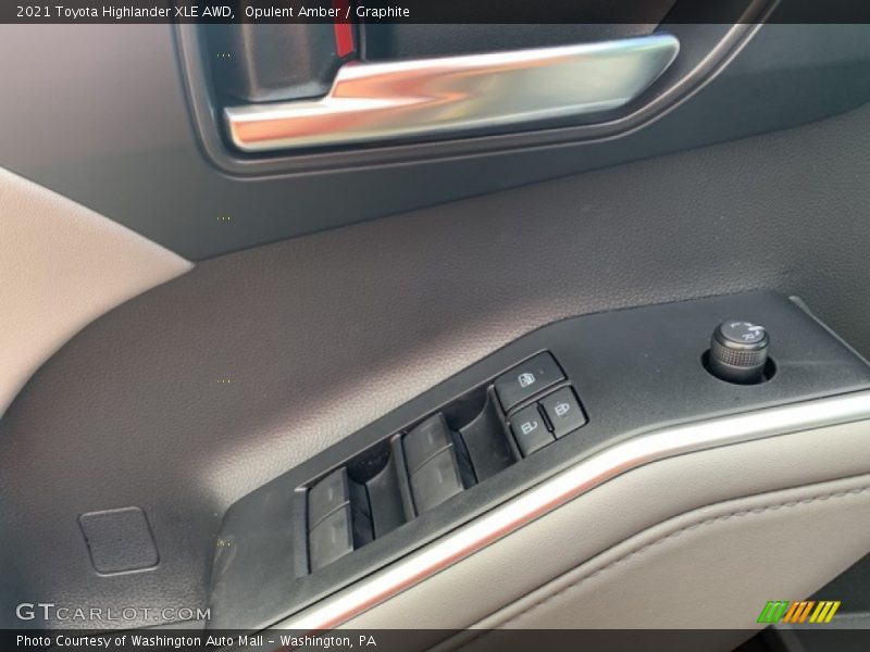 Opulent Amber / Graphite 2021 Toyota Highlander XLE AWD