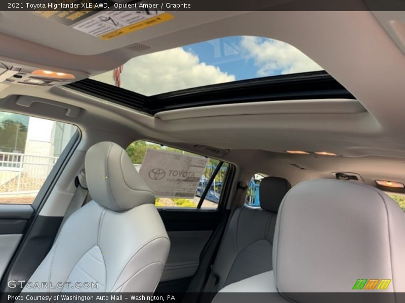 Opulent Amber / Graphite 2021 Toyota Highlander XLE AWD