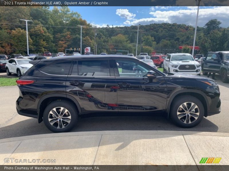 Opulent Amber / Graphite 2021 Toyota Highlander XLE AWD