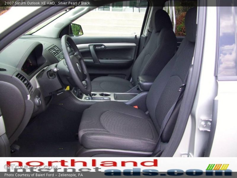 Silver Pearl / Black 2007 Saturn Outlook XE AWD
