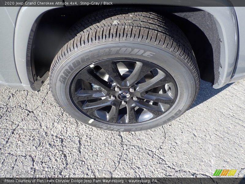 Sting-Gray / Black 2020 Jeep Grand Cherokee Altitude 4x4