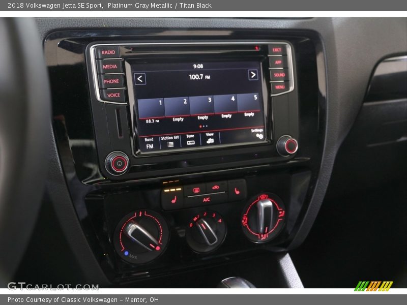 Controls of 2018 Jetta SE Sport