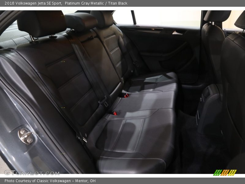 Platinum Gray Metallic / Titan Black 2018 Volkswagen Jetta SE Sport