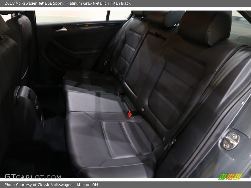 Platinum Gray Metallic / Titan Black 2018 Volkswagen Jetta SE Sport