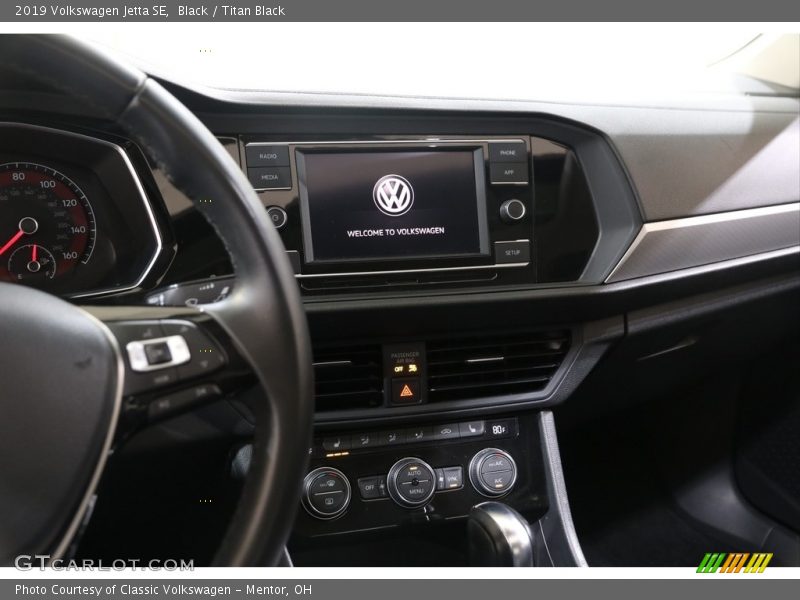 Black / Titan Black 2019 Volkswagen Jetta SE
