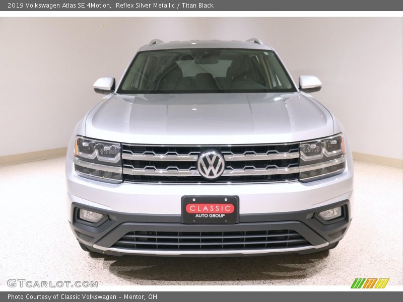 Reflex Silver Metallic / Titan Black 2019 Volkswagen Atlas SE 4Motion