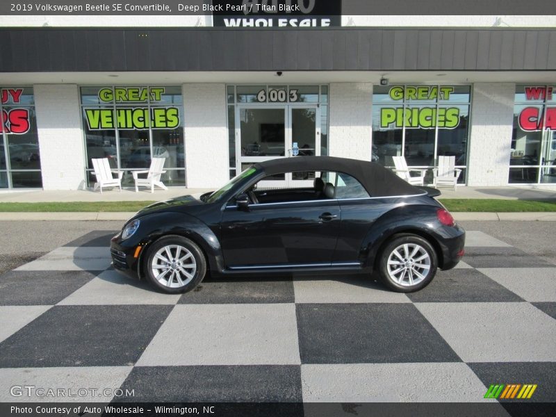 Deep Black Pearl / Titan Black 2019 Volkswagen Beetle SE Convertible