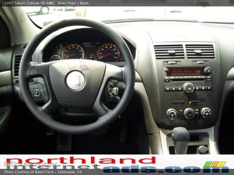 Silver Pearl / Black 2007 Saturn Outlook XE AWD