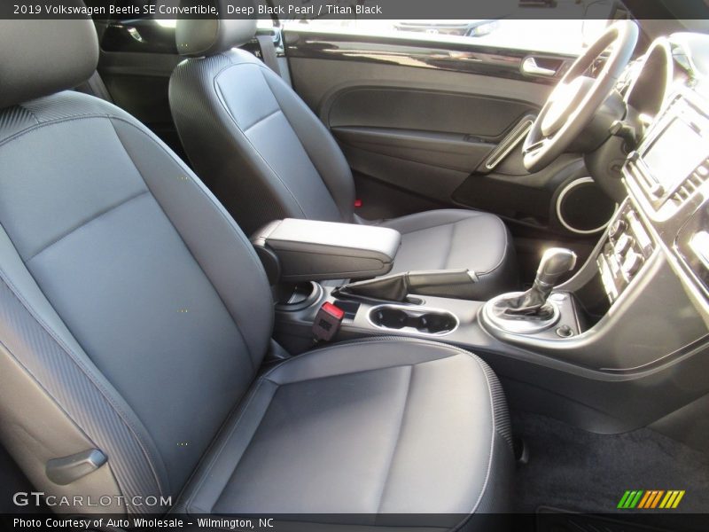 Deep Black Pearl / Titan Black 2019 Volkswagen Beetle SE Convertible