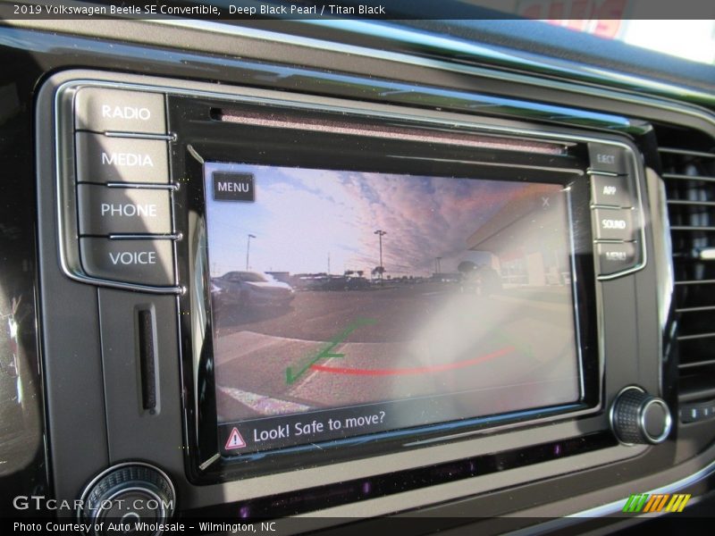 Deep Black Pearl / Titan Black 2019 Volkswagen Beetle SE Convertible