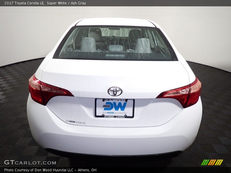 Super White / Ash Gray 2017 Toyota Corolla LE