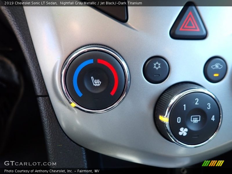 Nightfall Gray Metallic / Jet Black/­Dark Titanium 2019 Chevrolet Sonic LT Sedan
