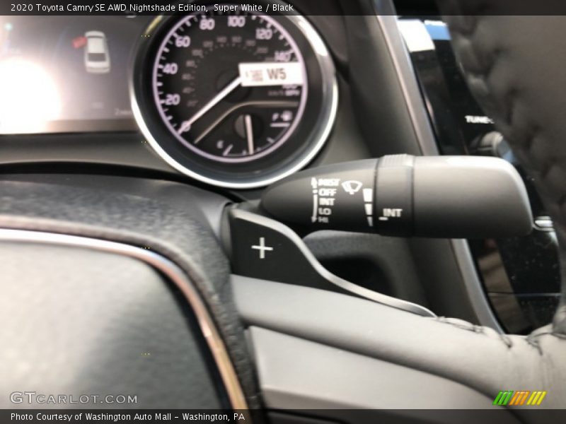 Super White / Black 2020 Toyota Camry SE AWD Nightshade Edition