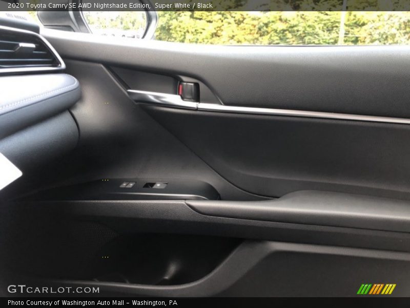 Super White / Black 2020 Toyota Camry SE AWD Nightshade Edition