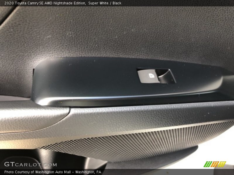 Super White / Black 2020 Toyota Camry SE AWD Nightshade Edition