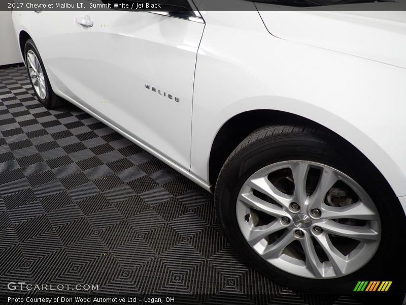 Summit White / Jet Black 2017 Chevrolet Malibu LT
