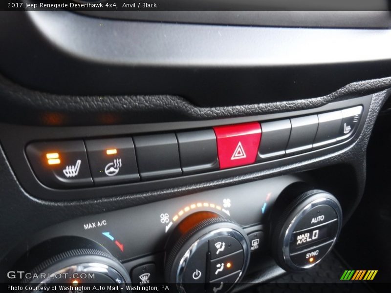 Anvil / Black 2017 Jeep Renegade Deserthawk 4x4