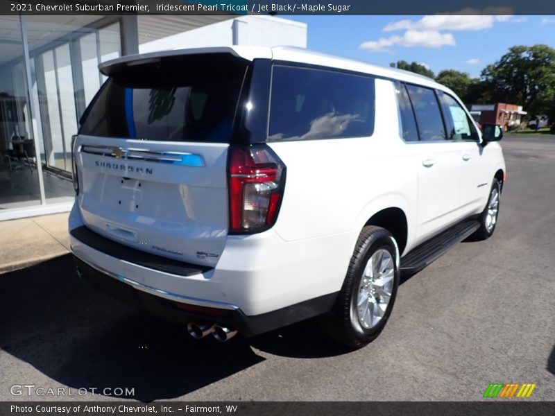 Iridescent Pearl Tricoat / Jet Black/­Maple Sugar 2021 Chevrolet Suburban Premier