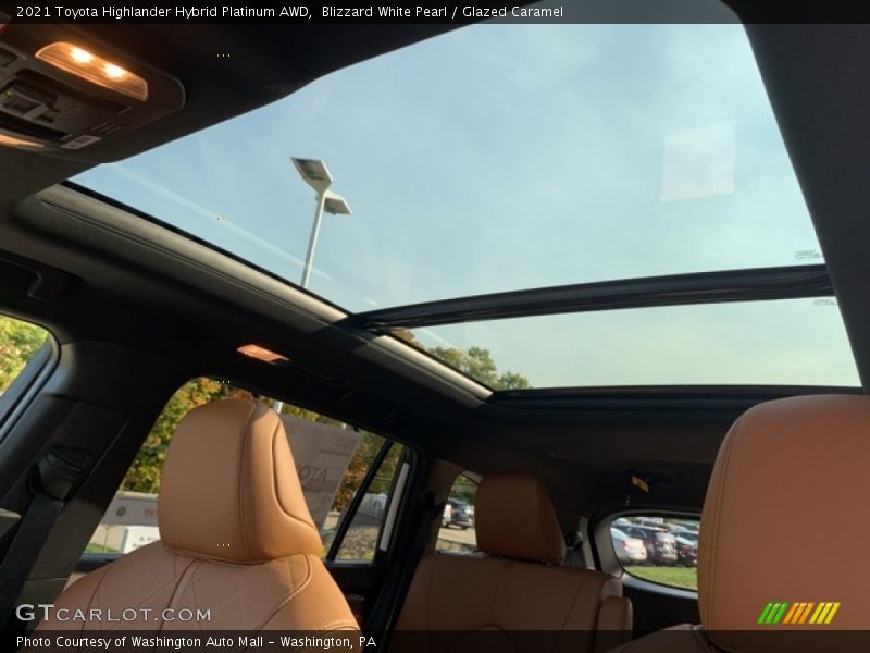 Sunroof of 2021 Highlander Hybrid Platinum AWD