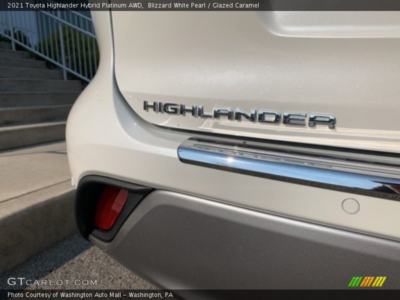 Blizzard White Pearl / Glazed Caramel 2021 Toyota Highlander Hybrid Platinum AWD