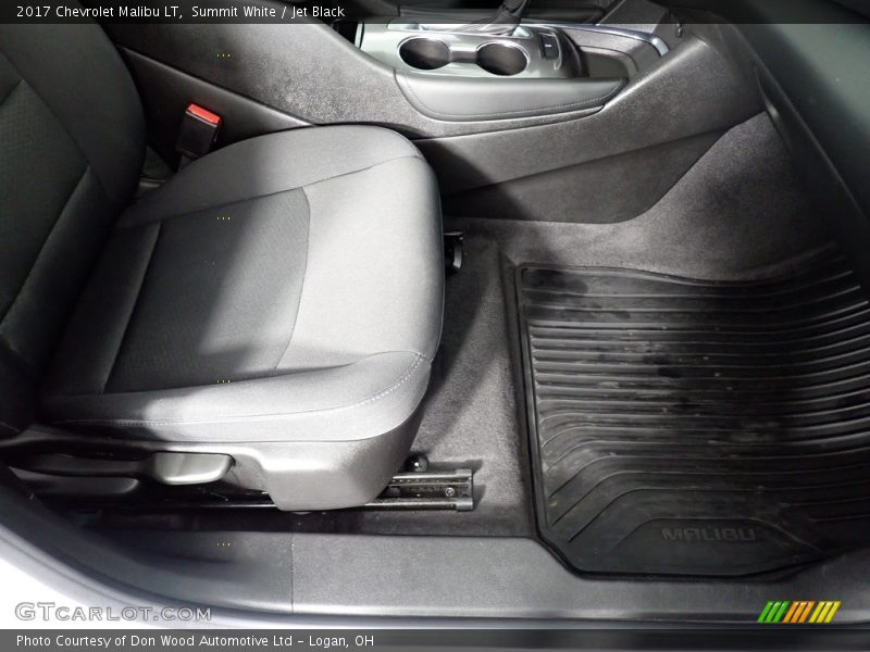 Summit White / Jet Black 2017 Chevrolet Malibu LT